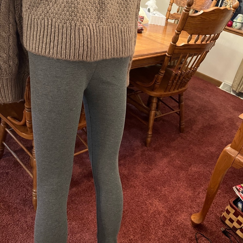 Absolutely beautiful new sweater size Medium - Picture 5 of 12